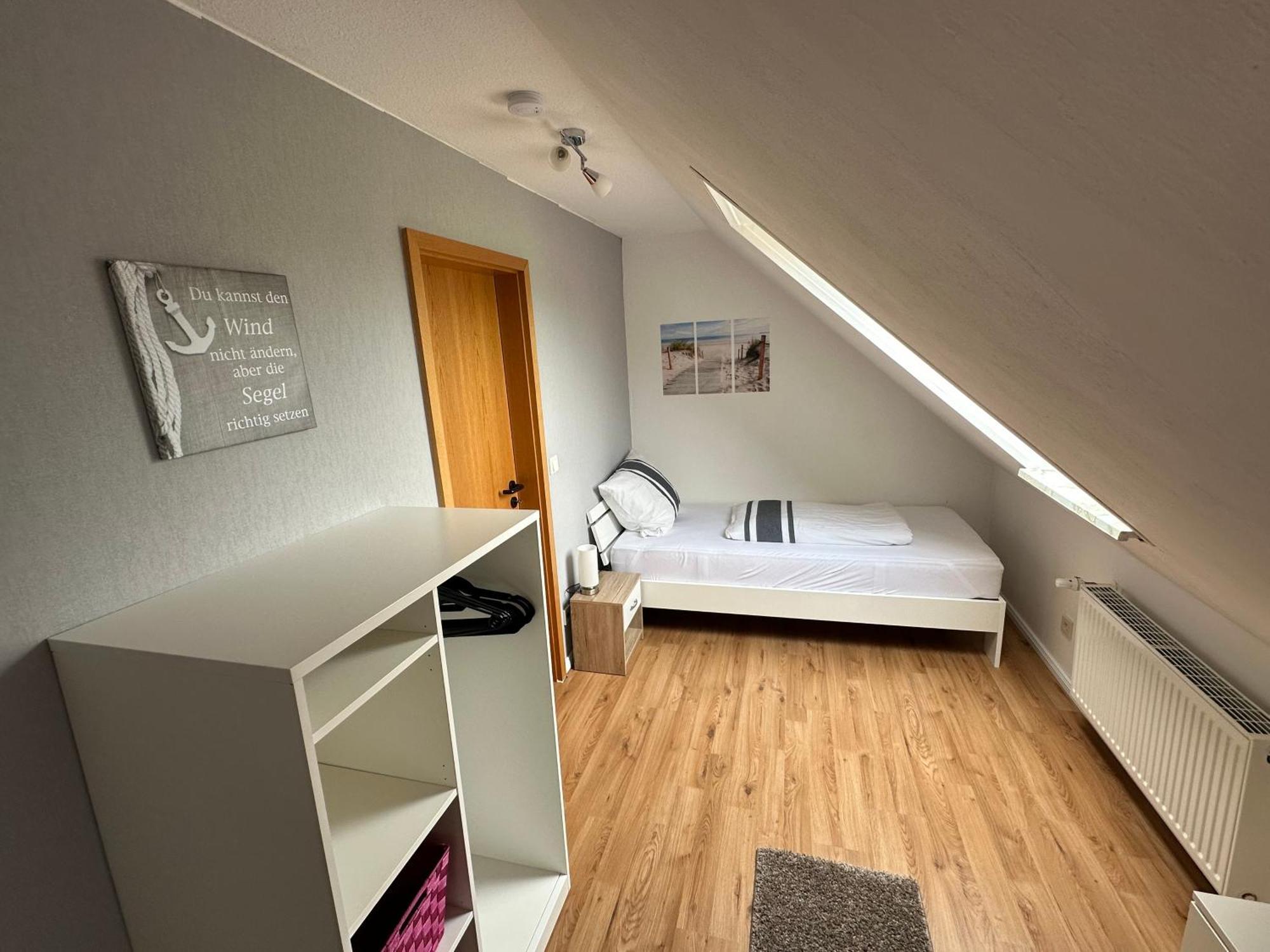 Rosenhaus Esens - Wohnung Backbord Kültér fotó